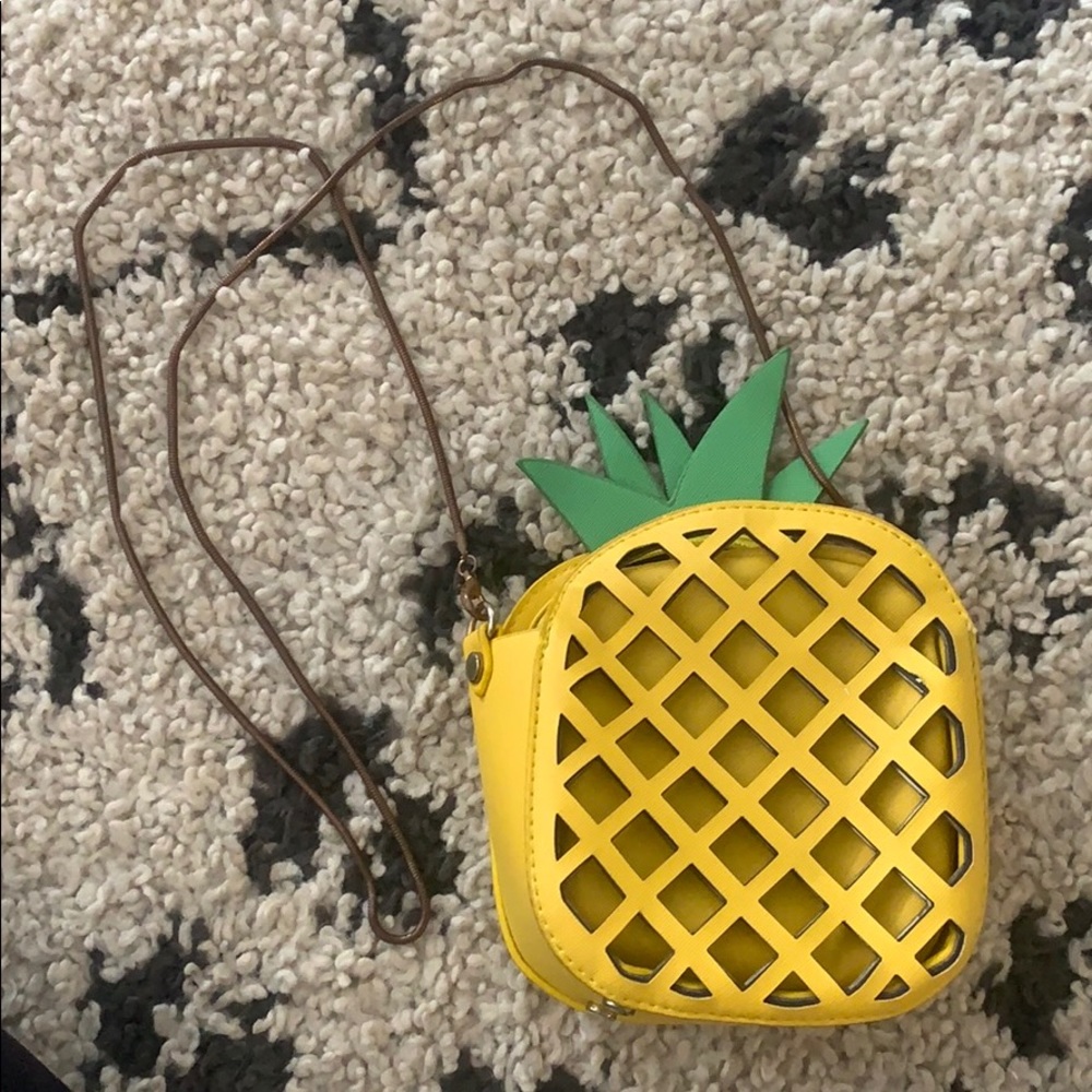 Pineapple Purse